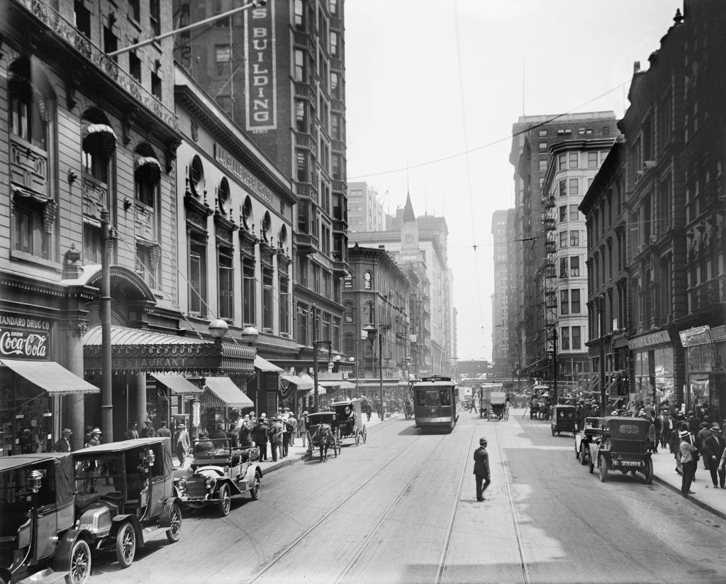 Madison Avenue & Brevoort Hotel. Chicago circa 1913.