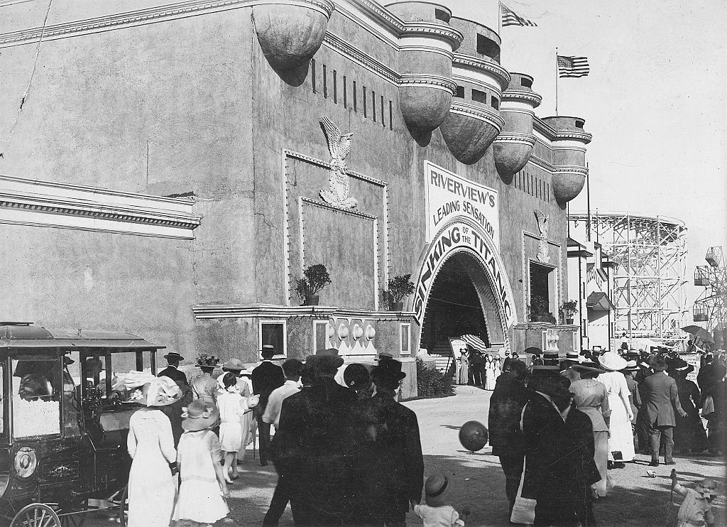 Titanic exhibition at Riverview Park, Chicago, 1916.