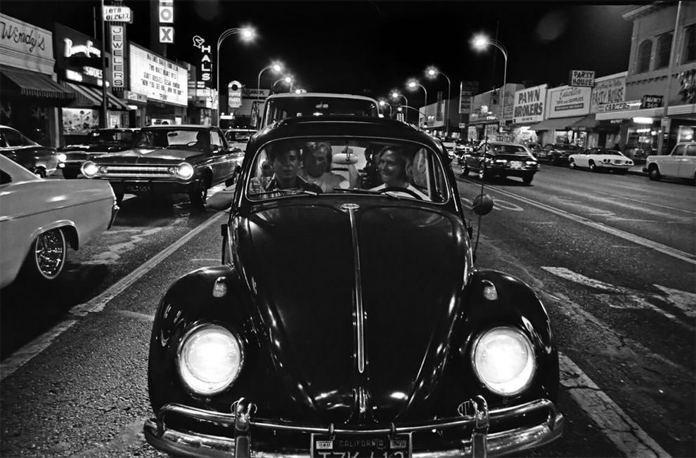 Stunning Vintage Photos Of Cruising Van Nuys Boulevard In The Summer Of 1972