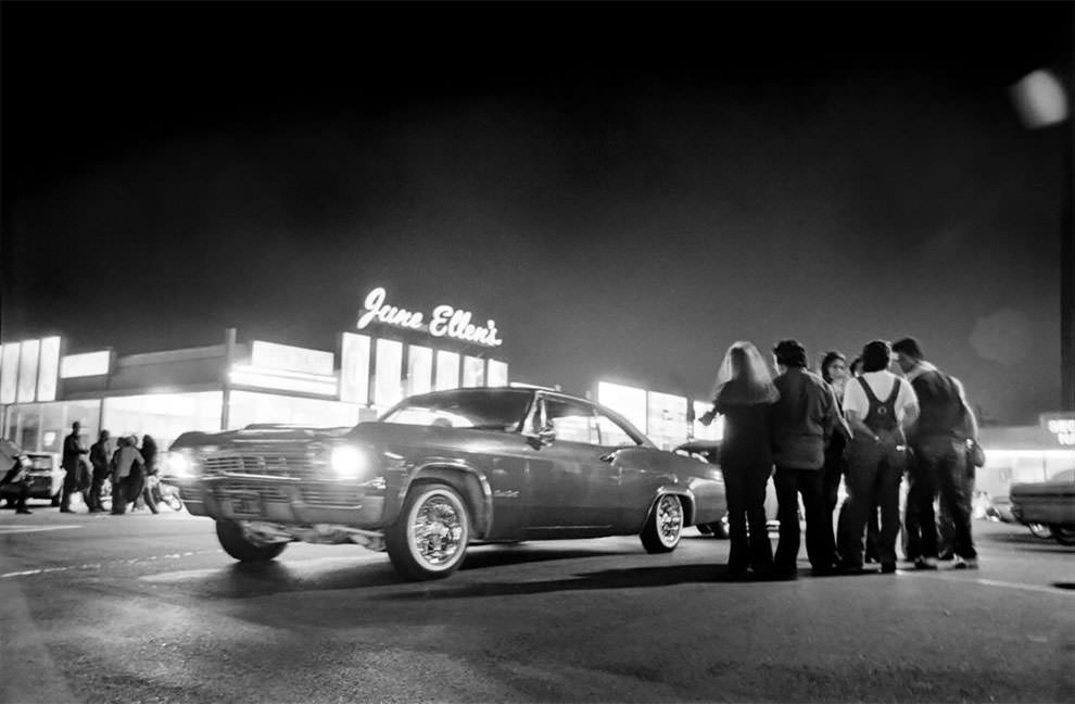 Stunning Vintage Photos Of Cruising Van Nuys Boulevard In The Summer Of 1972