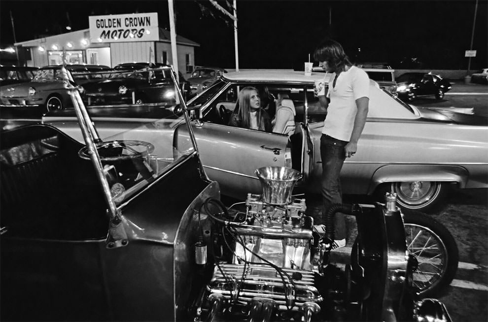 Stunning Vintage Photos Of Cruising Van Nuys Boulevard In The Summer Of 1972