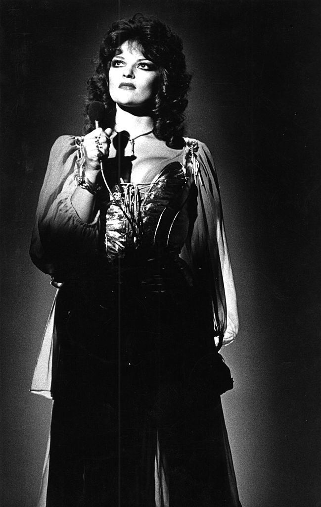 Dana Gillespie performing at Hilversum studios, Netherlands in 1973