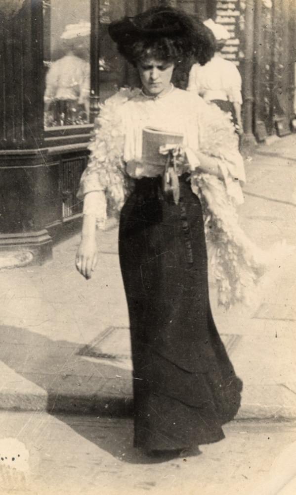 Kensington Church Street. May 1906