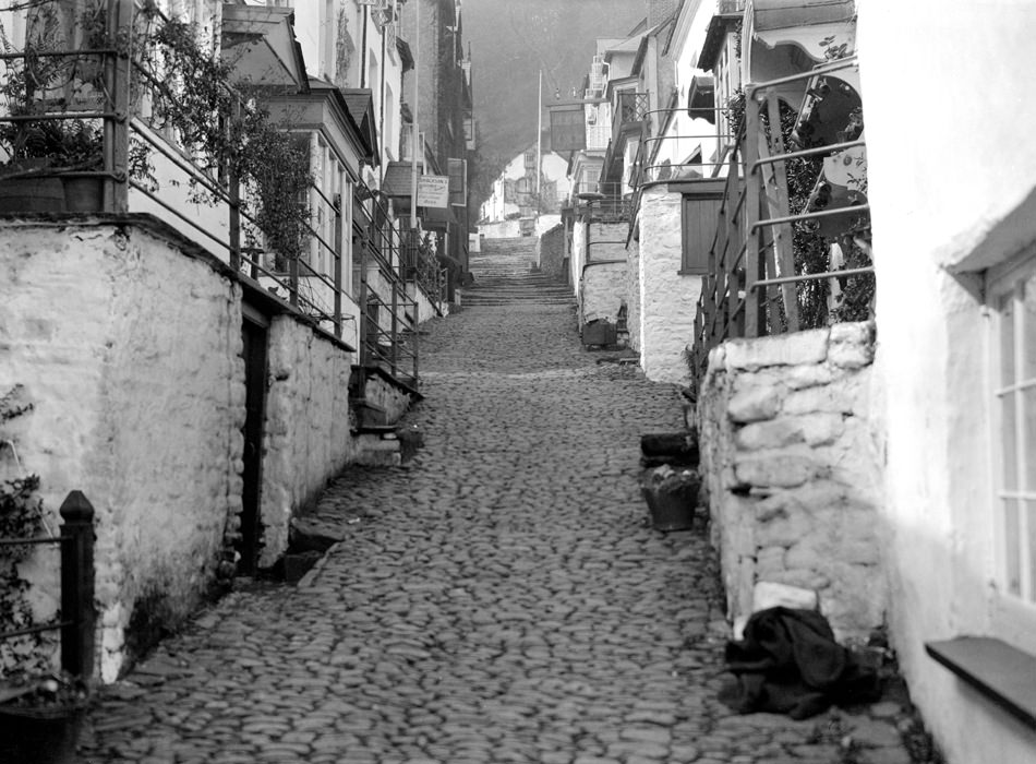Steep street, Clovelly, Devon, 1904