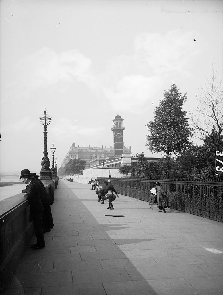 Looking northwards along the Albert Embankment, Lambeth, London, 1902.