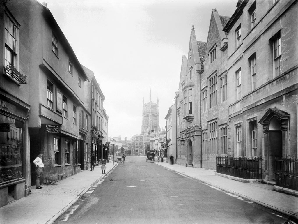 Dyer Street, Cirencester, Gloucestershire, 1906.