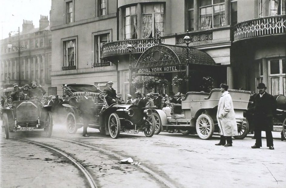 The Motor Club 's Inaugural Run to Brighton, Outside the Royal York Hotel, Brighton, 1907.