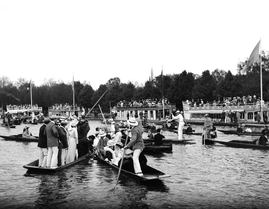 The boat crush, Eights Week, Oxford, 1904