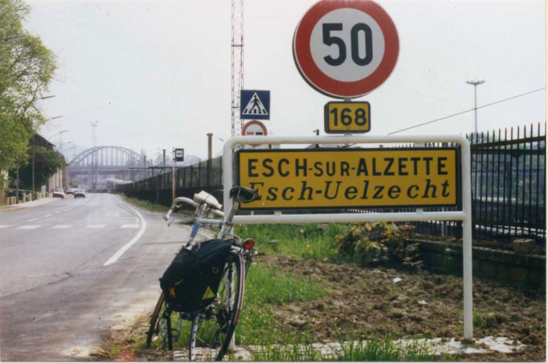 Esch-sur-Alzette, Esch-Uelzecht, railway sidings. May 1995