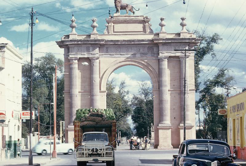 Arch, Leon. Christmas Day 1958