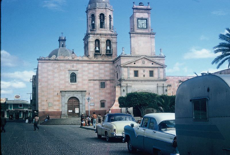 Church of Santa Cruz, Plaza of Obregon, Queretaro. December 1958