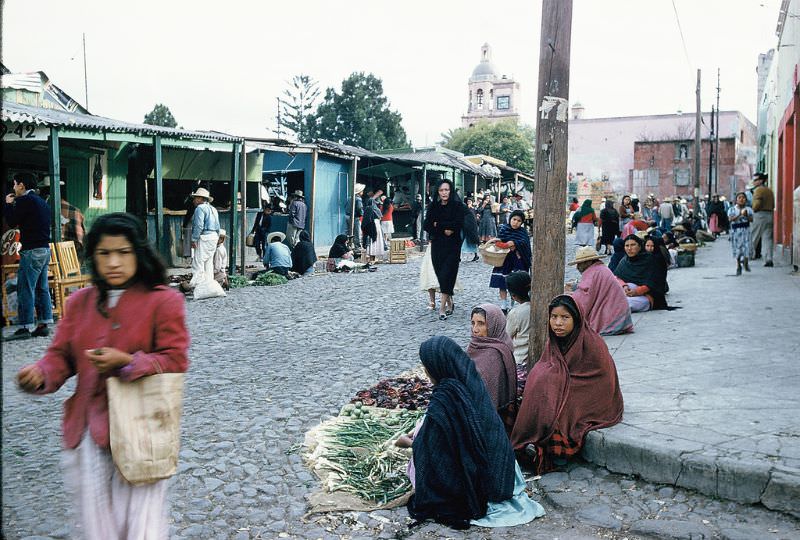 Market scene, Queretaro. December 1958