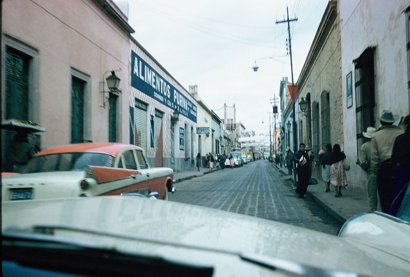 Street scenes, 'Alimentos Purina', Queretaro. December 1958