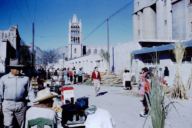 Street scenes, Saltillo. December 1958