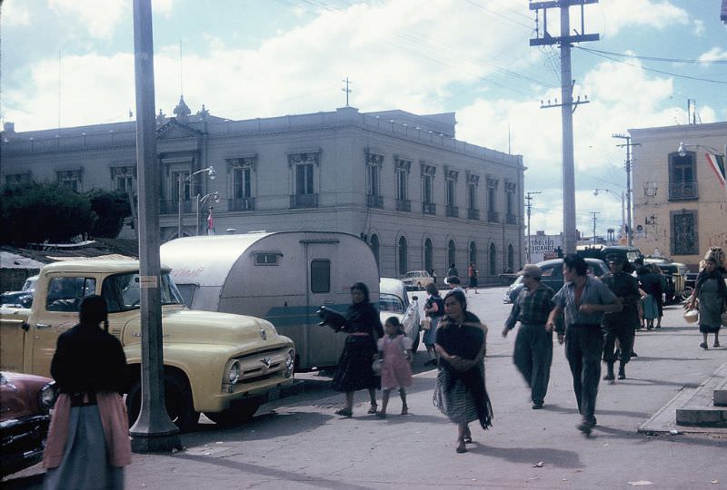 Capitol Square, Toluca. December 1958