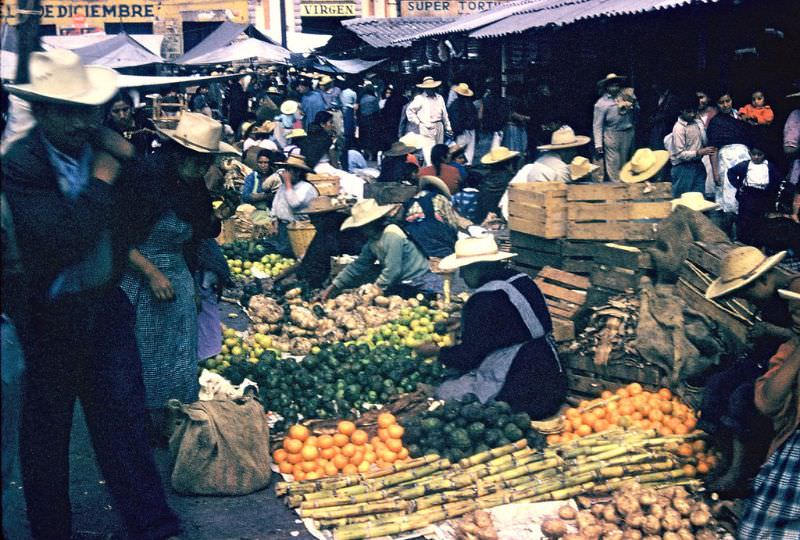 Fruit market, Toluca. December 1958