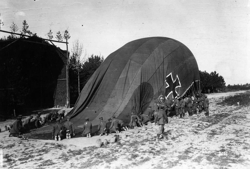 German soldiers inflate an observation balloon, 1915.