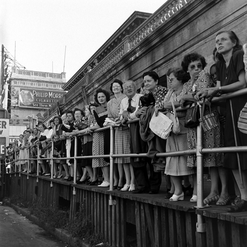 Spectators line up during the Miss America pageant festivities in Atlantic City, 1945.