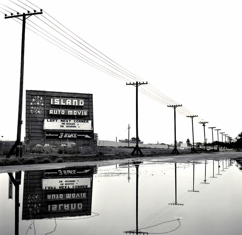 Island Auto Movie, Alameda, 1983.