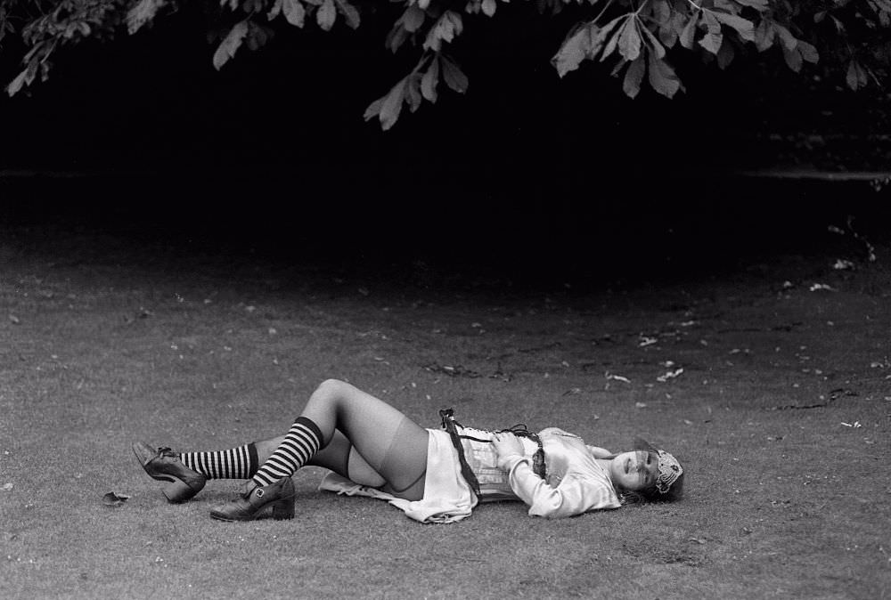 Fabulous Photos Capturing Daily Life of Oxford University Students in the 1970s