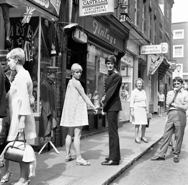 London, 1967.