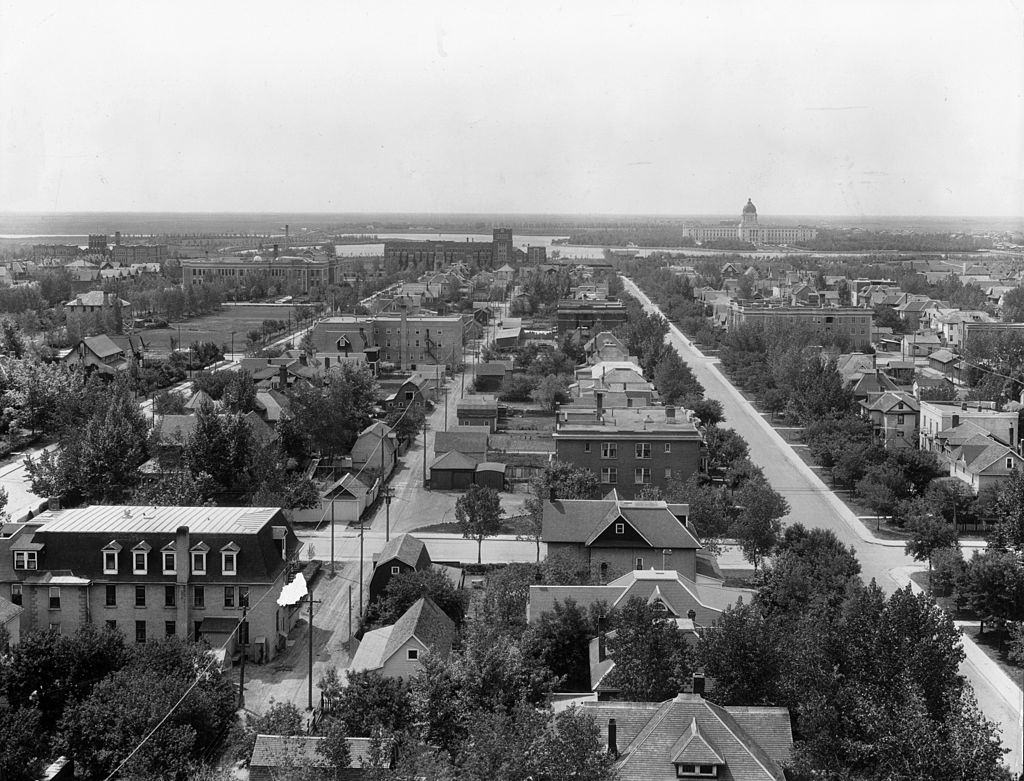 Looking over the town of Regina in Saskatchewan, 1910s.