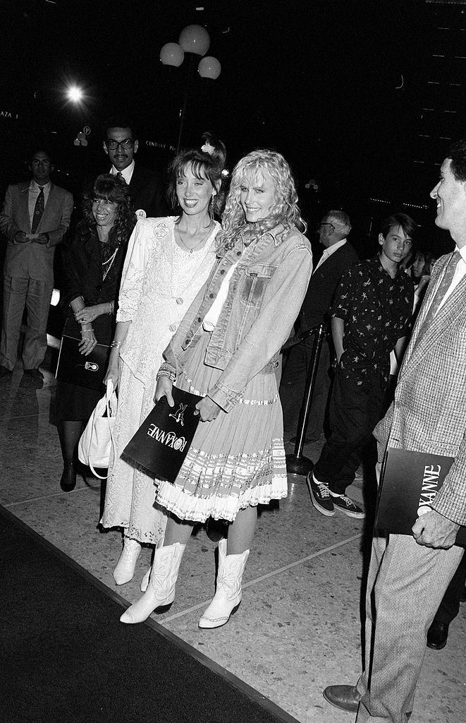 Shelley Duvall and Daryl Hannah, 1988.