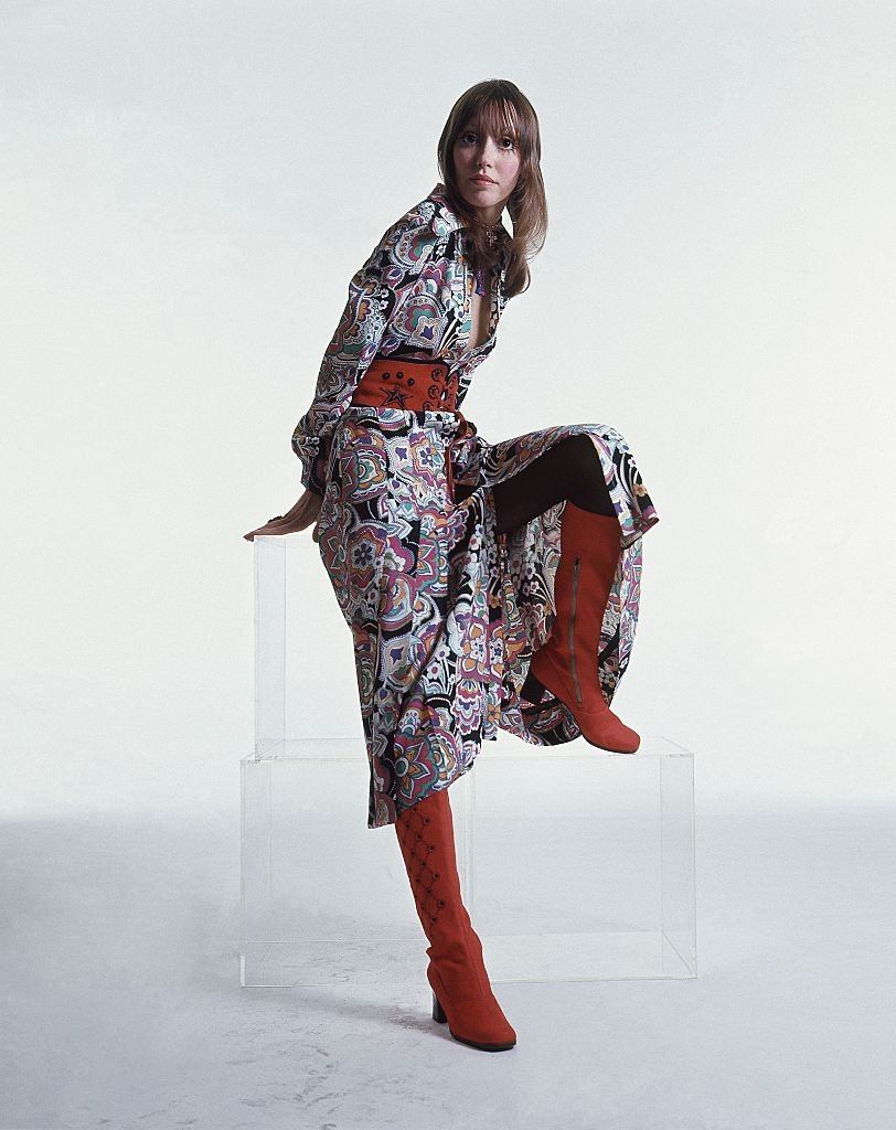 Shelley Duvall in crepe de Chine shirtdress, 1971.