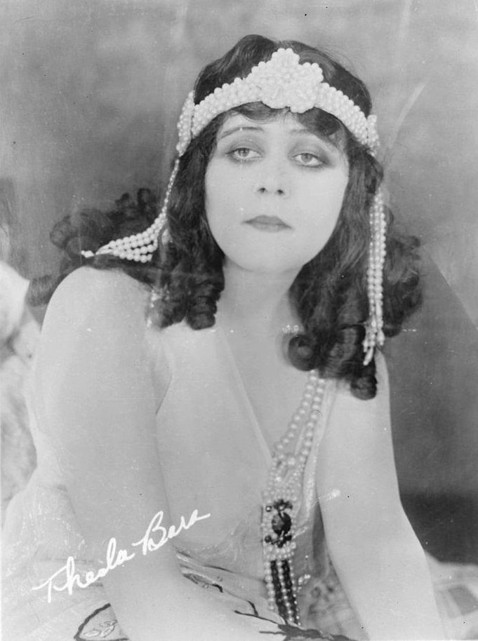 Theda Bara, 1921.