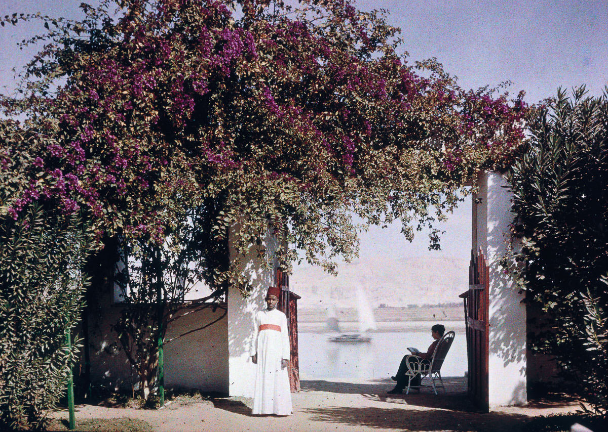 Else reading by the Nile," Luxor, Egypt. Dec. 23, 1913