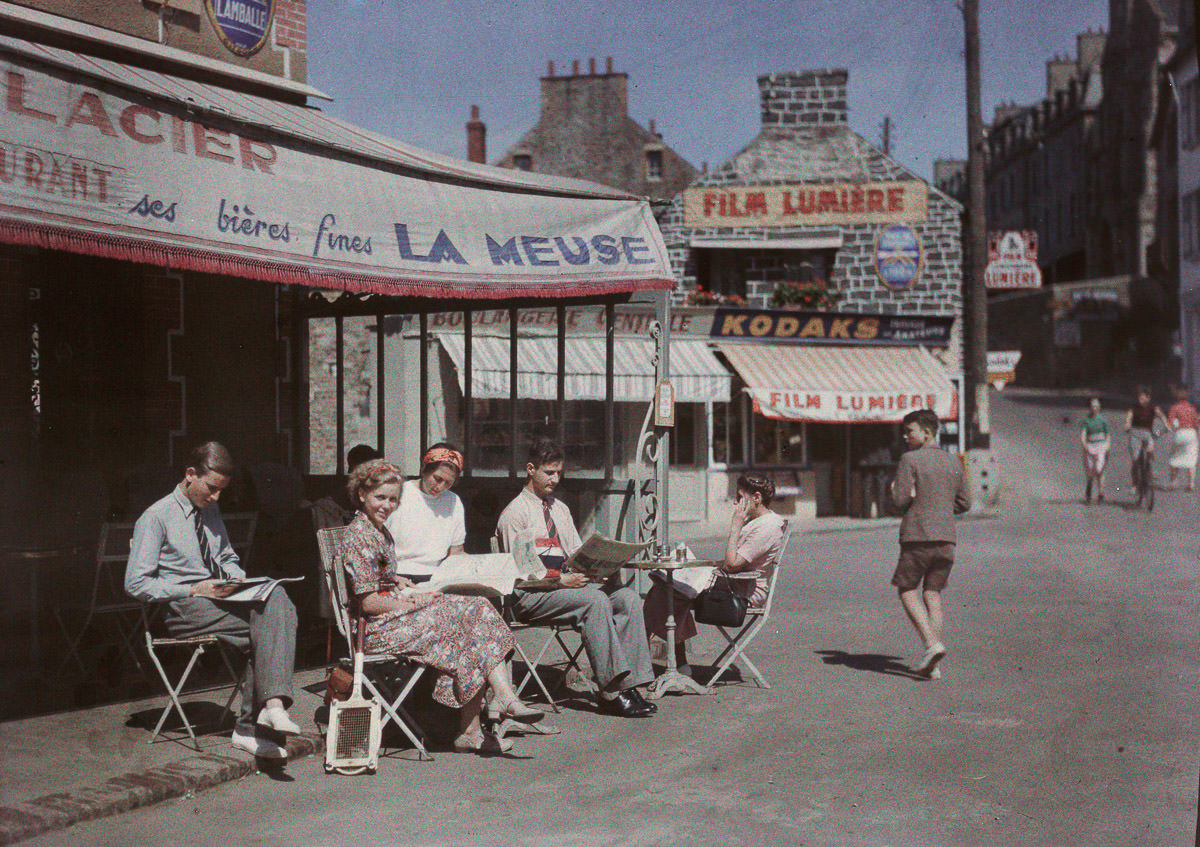 Heinz, Eva, Dora Hartmann, cousin Peter Paneth, and Else Paneth in Brittany, France. The Kodak film advertised ultimately replaced Lumiere's Autochrome.1938