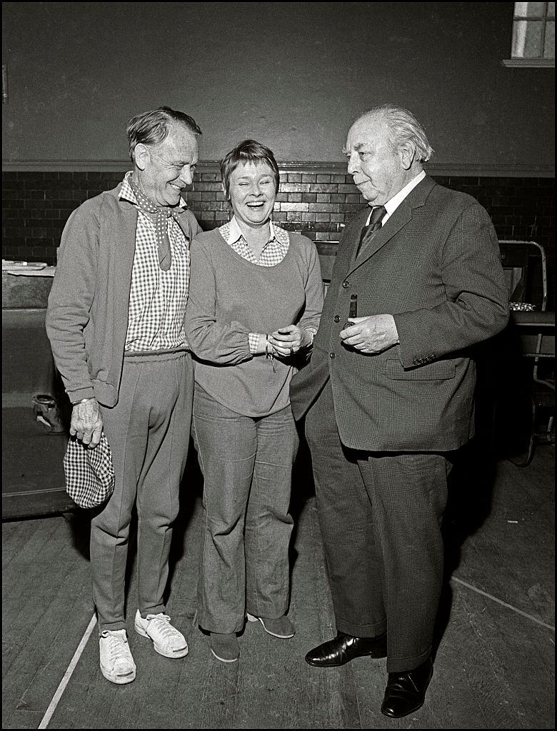 Judi Dench with John Mills and JB Priestley during rehearsals for a musical version of his novel 'The Good Companions', London, 1974.