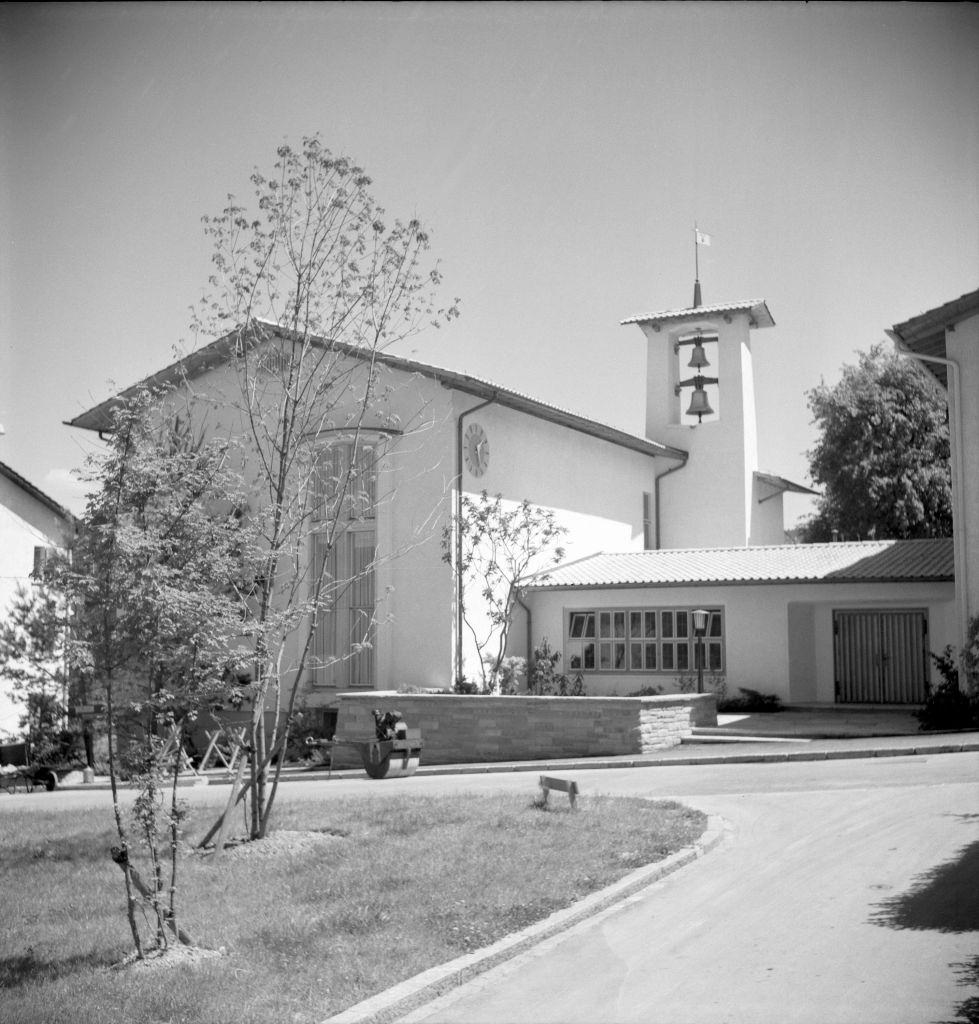 Matthew Church on Wehntalerstrasse Zurich, 1951.