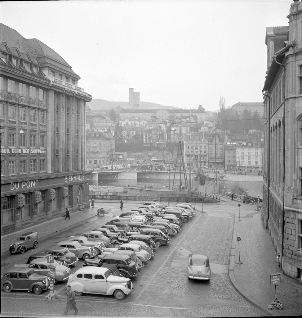 Parking place at the Walche, Waisenhausplatz, Bahnhofquai, Zürich 1952