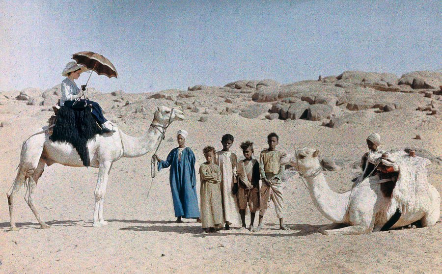 Vibrant Early-1900s Autochromes Capturing the Vacations Of A Family From Around The World