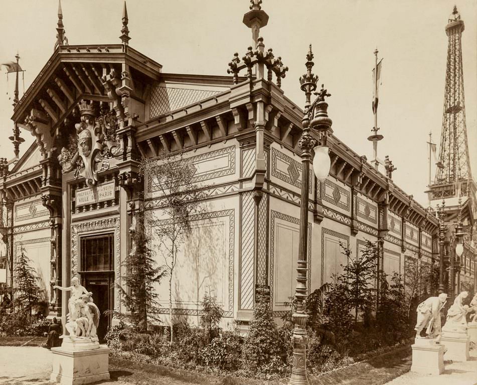 The Prefecture of the Seine exhibit, with the Eiffel Tower in the background.