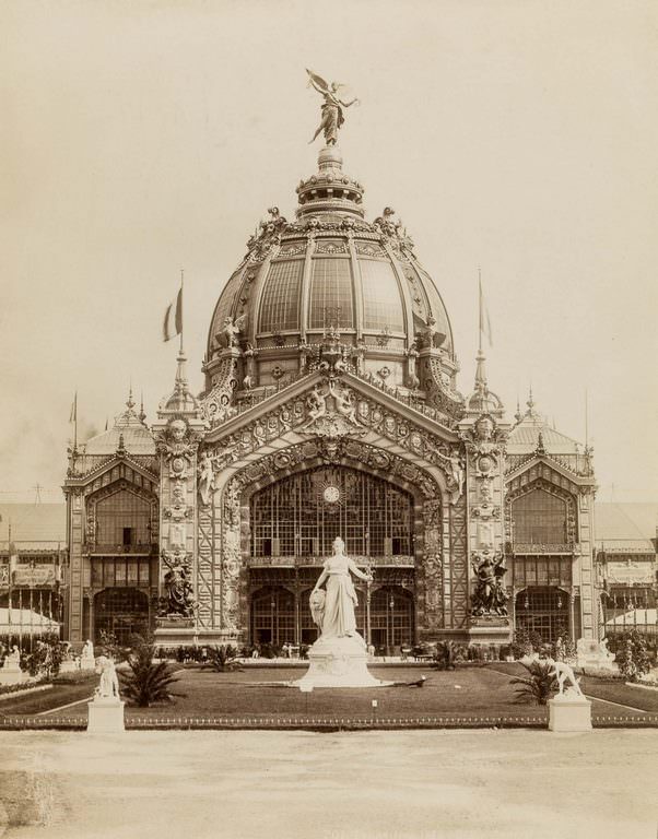 The Central Dome of the exhibition.
