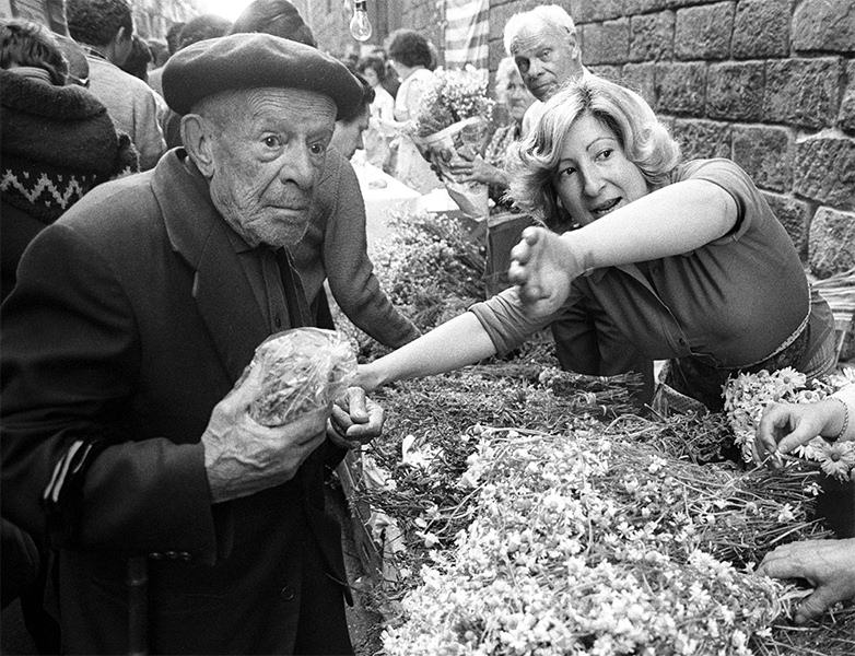 Flower sellers in Barcelona, 1960s