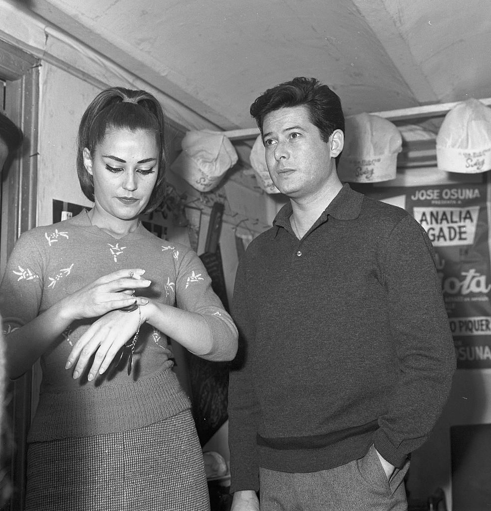 The Spanish Actor Vicente Parra with the Argentina actress Analia Gade in Barcelona, 1962.
