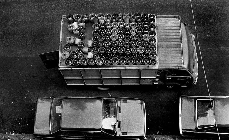 Transport of wines and oils in Barcelona, 1979.