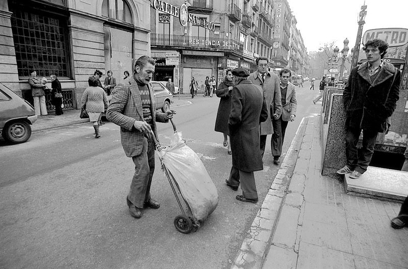 In front of the exit of the metro liceo. Rambles, Barcelona 1979