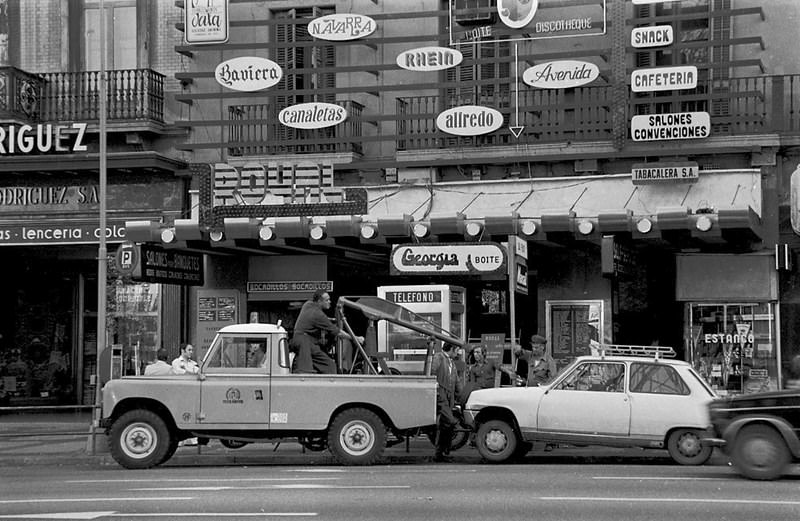 Crane in action in Pelai Street. Barcelona, 1976