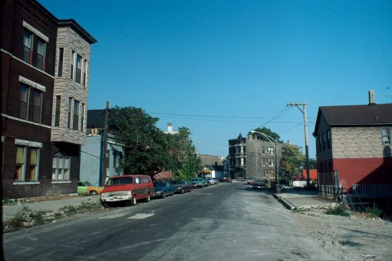 Residential neighborhood at North Halsted and Blackhawk Streets, 1976