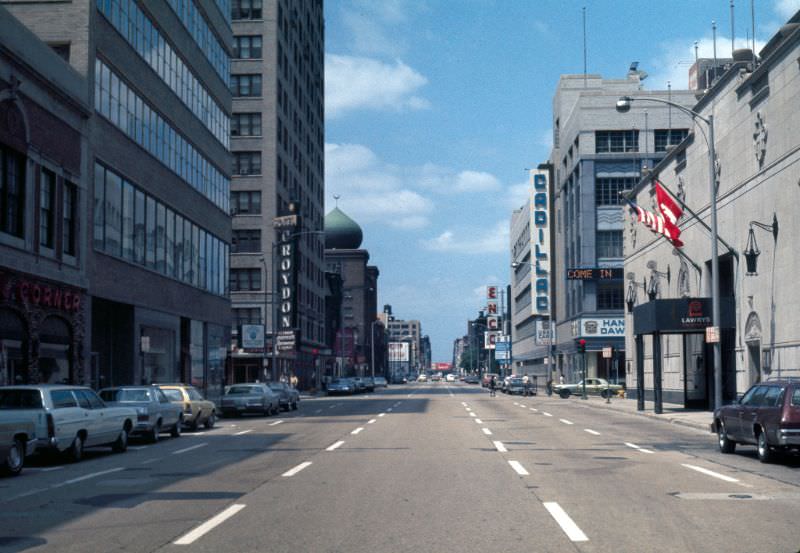 East Ontario Street, 1976