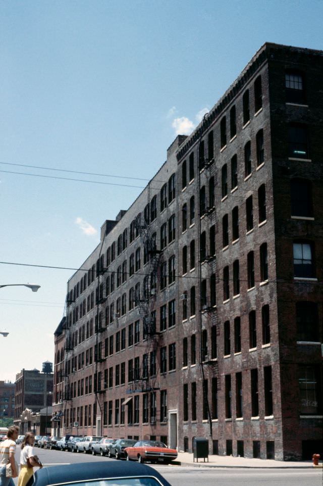 Brunswick-Balke-Collender Building, 1978