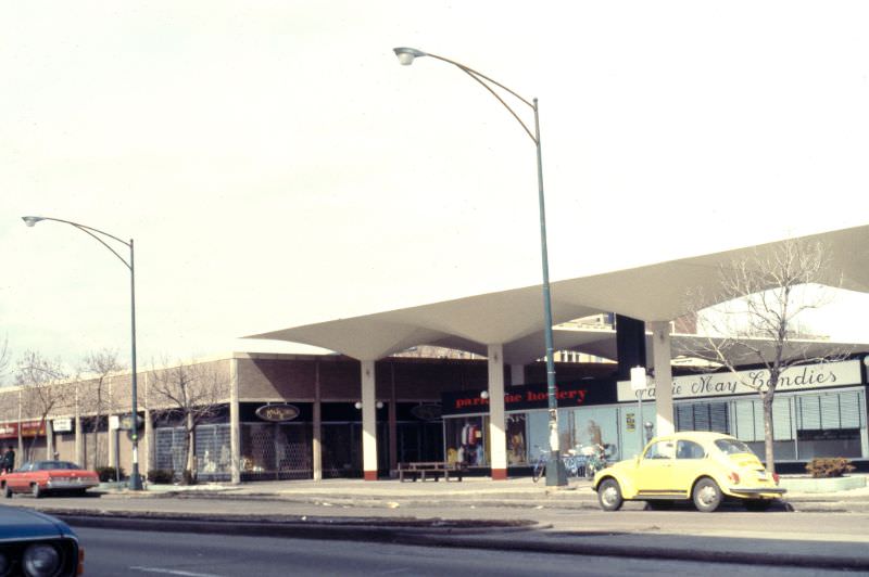 Shopping mall, East 55th Street, 1978