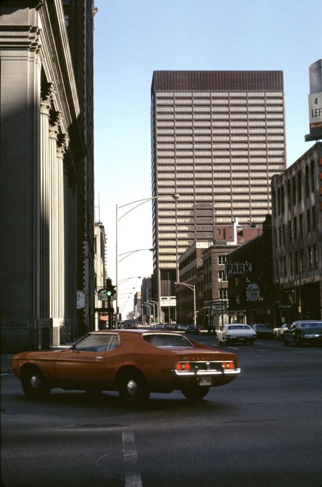 Looking east along Ohio Street towards the Time-Life Building (541 North Fairbanks Court), 1971