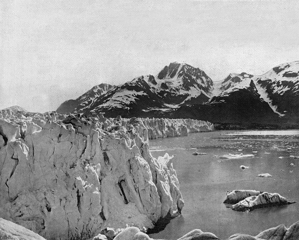 Muir glacier in Alaska, 1860s.