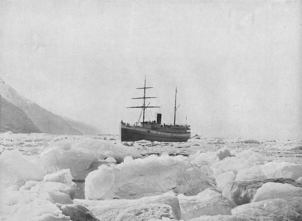 Steamer "Queen", Glacier Bay, Alaska', circa 1897.