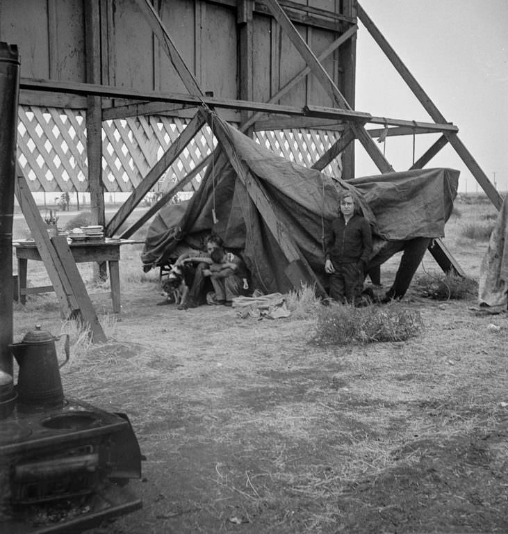 Lofty Billboards That Sold the American Way in the Final Years of The Great Depression